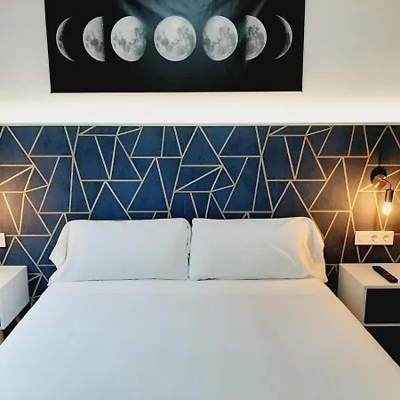 Hostal Laia By Gaiarooms-3